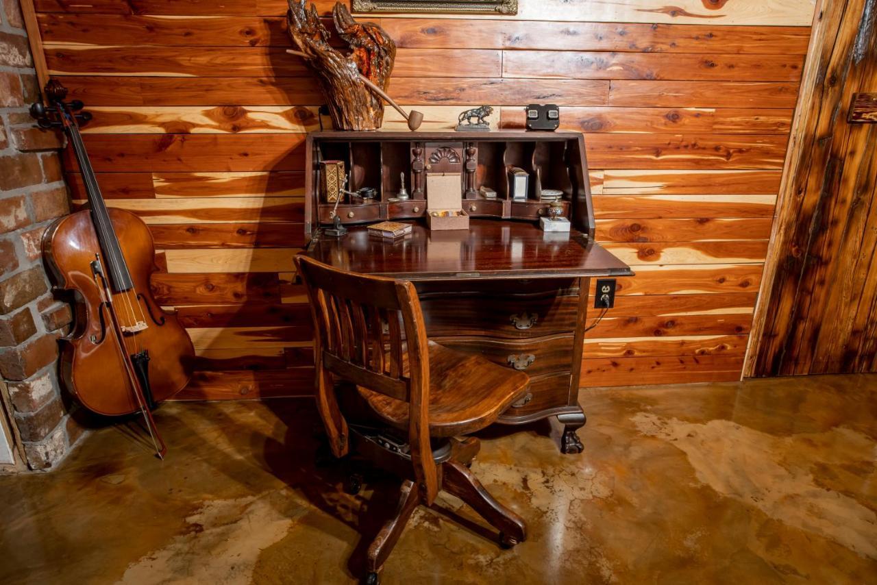 The Hobbit House, Fantasy Comes Home! Russellville Extérieur photo