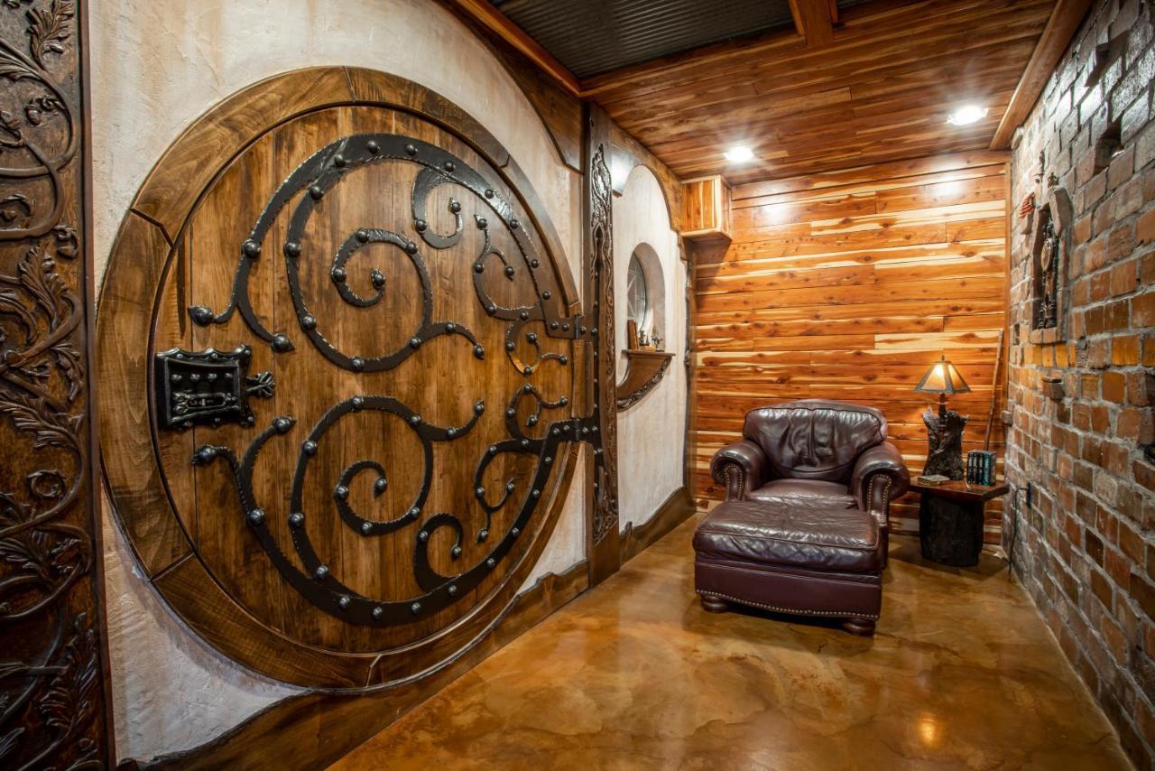 The Hobbit House, Fantasy Comes Home! Russellville Extérieur photo