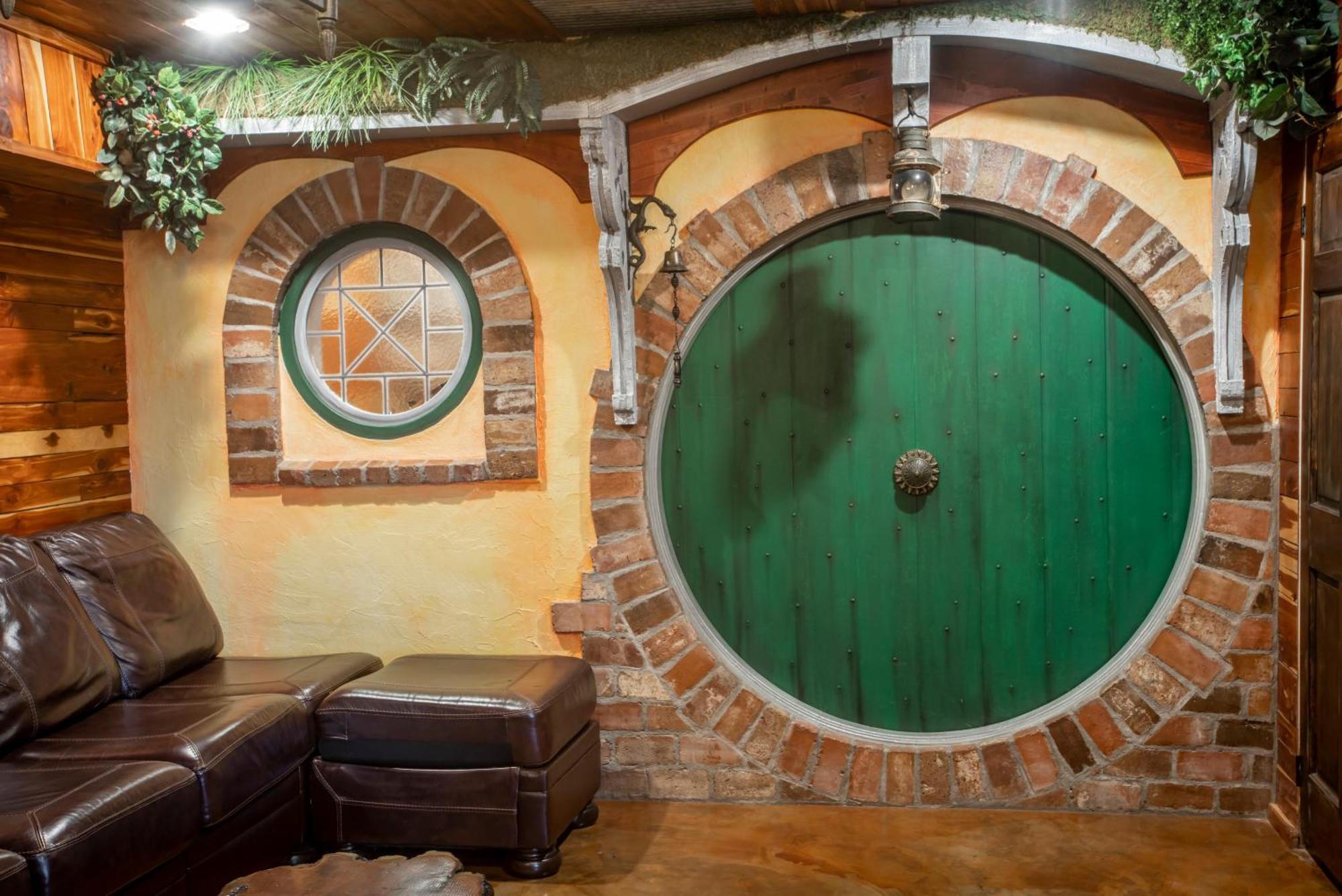 The Hobbit House, Fantasy Comes Home! Russellville Extérieur photo