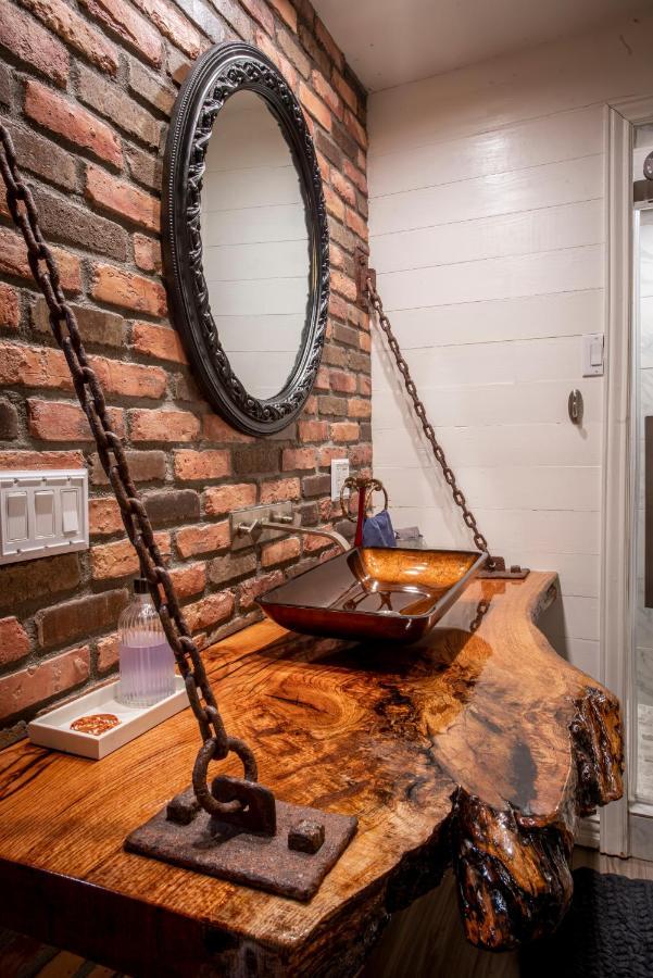 The Hobbit House, Fantasy Comes Home! Russellville Extérieur photo